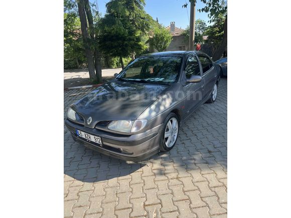 Sahibinden Renault Megane 2.0 RXE 1998 Model 