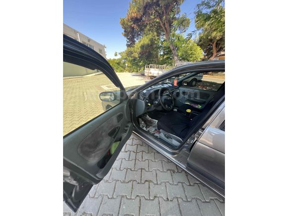 Sahibinden Renault Megane 2.0 RXE 1998 Model 