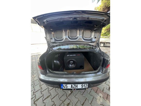 Sahibinden Renault Megane 2.0 RXE 1998 Model 