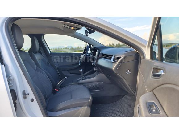 Sahibinden Renault Clio 1.0 TCe Touch 2023 Model Antalya