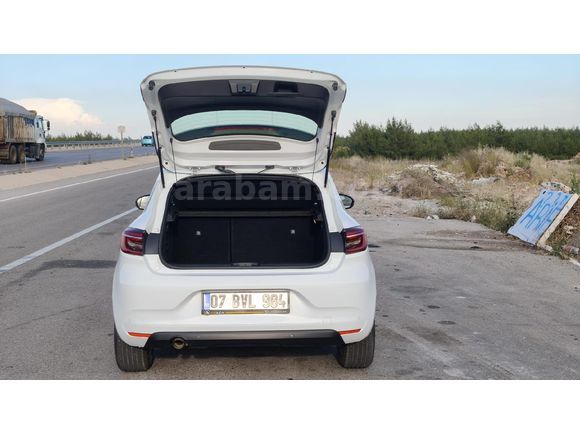 Sahibinden Renault Clio 1.0 TCe Touch 2023 Model Antalya