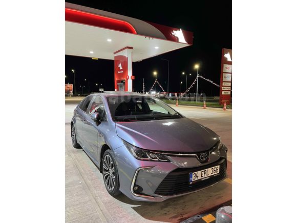 Sahibinden Toyota Corolla 1.8 Hybrid Flame X-Pack 2021 Model 