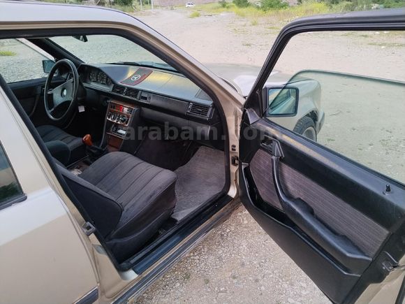 Sahibinden Mercedes - Benz 230 E 1987 Model