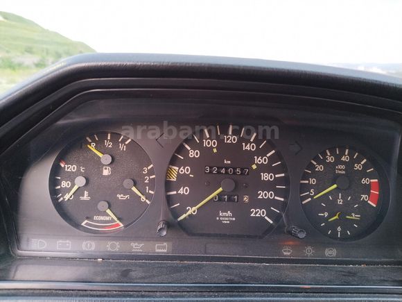 Sahibinden Mercedes - Benz 230 E 1987 Model