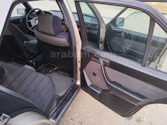 Sahibinden Mercedes - Benz 230 E 1987 Model