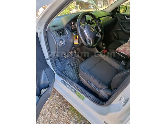 Sahibinden Skoda Rapid 1.6 TDI Ambition 2015 Model