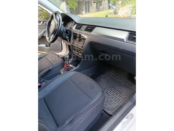 Sahibinden Skoda Rapid 1.6 TDI Ambition 2015 Model