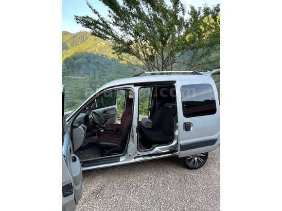Sahibinden Renault Kangoo Multix 1.5 dCi Expression 2004 Model