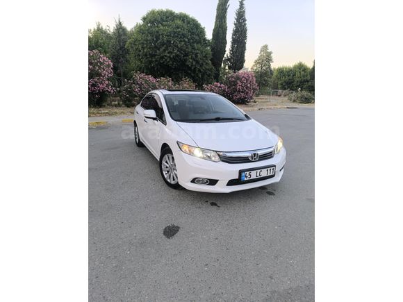 Sahibinden Honda Civic 1.6 Elegance 2014 Model  126.000 km Beyaz
