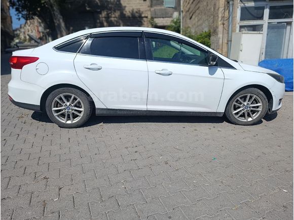 Sahibinden Ford Focus 1.6 Ti-VCT Trend X 2015 Model