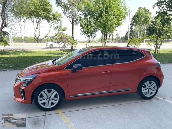 BİLGİN OTOMOTİV'DEN 2024 CLIO EVOLUTION 20.000 KM BOYASIZ