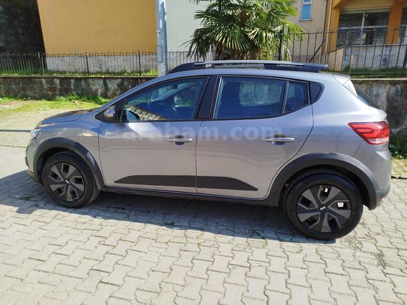 Hatasız Dacia Sandero Stepway 1.0 Tce  2025 Model
