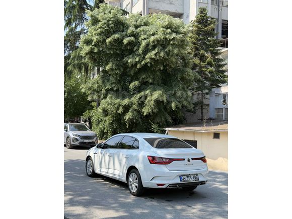 Sahibinden Renault Megane 1.3 TCe Joy 2021 Model 