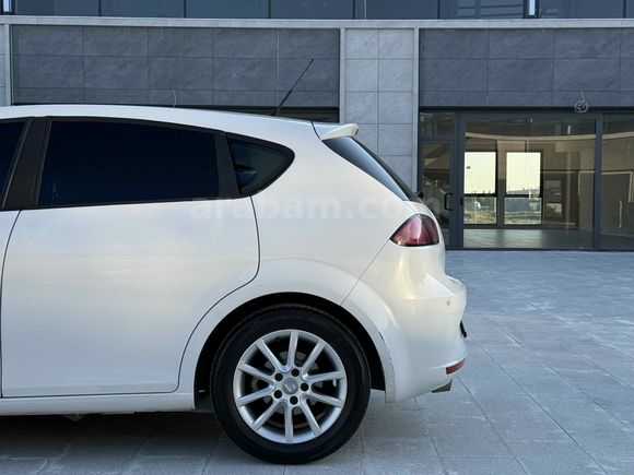 HATASIZ TRAMERSİZ DİZEL OTOMATİK  LEON 