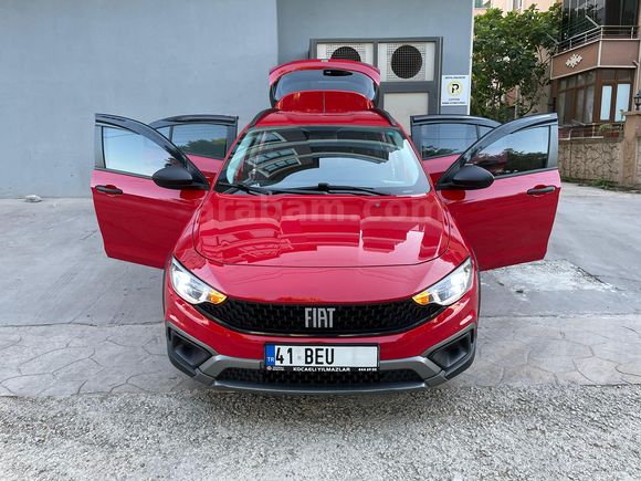 2022 ÇIKIŞLI DEĞİŞENSİZ BOYASIZ GARANTİLİ DÜŞÜK KM AİLE ARACI