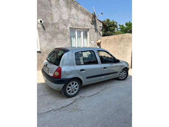 Sahibinden Renault Clio 1.4 RNA 2001 Model