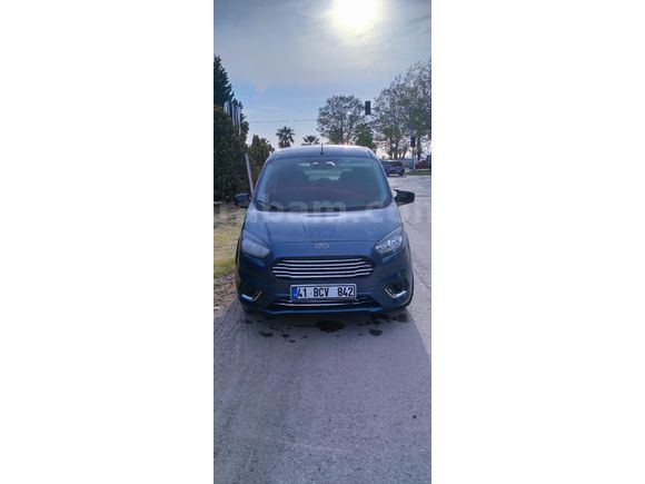Sahibinden Ford Tourneo Courier 1.0 EcoBoost Color Line 2022 Model