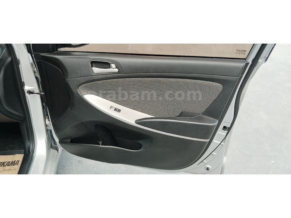 Sahibinden Hyundai Accent Blue 1.6 CRDI Mode 2014 Model