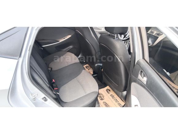 Sahibinden Hyundai Accent Blue 1.6 CRDI Mode 2014 Model