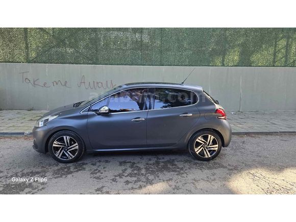 Sahibinden Peugeot 208 1.2 PureTech Allure 2015 Model 