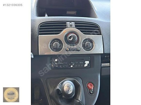 ÖZTÜRK AUTO'DAN HATASIZ AYARINDA TRAMERSİZ 2011 KANGOO