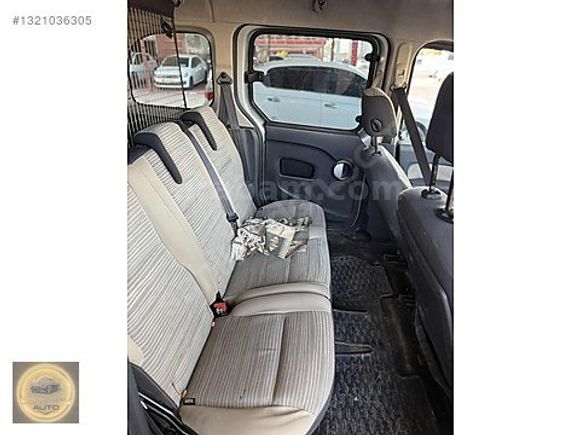 ÖZTÜRK AUTO'DAN HATASIZ AYARINDA TRAMERSİZ 2011 KANGOO