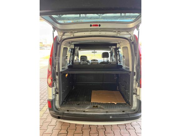 
ÖZTÜRK AUTO’DAN HATASIZ AYARINDA TRAMERSİZ 2011 KANGOO