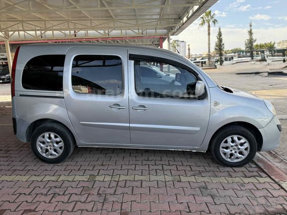 
ÖZTÜRK AUTO’DAN HATASIZ AYARINDA TRAMERSİZ 2011 KANGOO