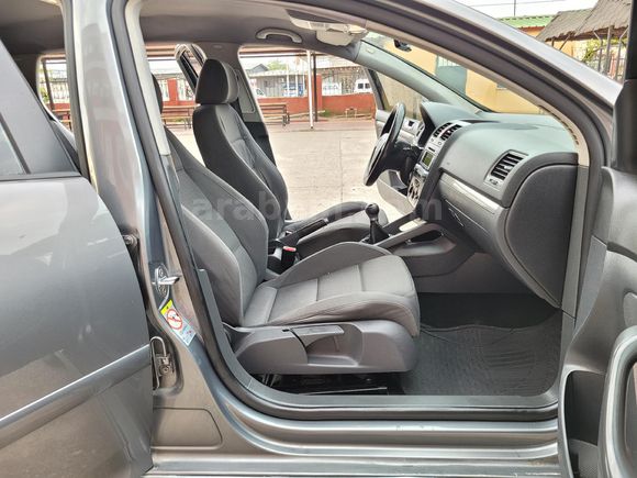 TR'DE TEK KOLTUK ISITMALI 2007 DEĞİŞENSİZ GOLF 1.6 102'LİK