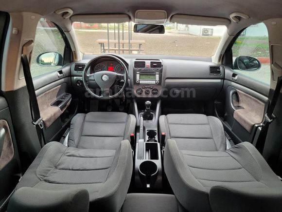 TR'DE TEK KOLTUK ISITMALI 2007 DEĞİŞENSİZ GOLF 1.6 102'LİK