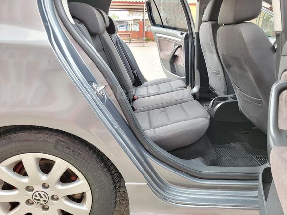 TR'DE TEK KOLTUK ISITMALI 2007 DEĞİŞENSİZ GOLF 1.6 102'LİK