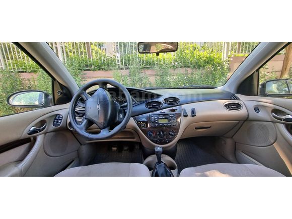 Sahibinden HASARSIZ  106 bin km  Ford Focus 1.6 Ghia 2001 Model