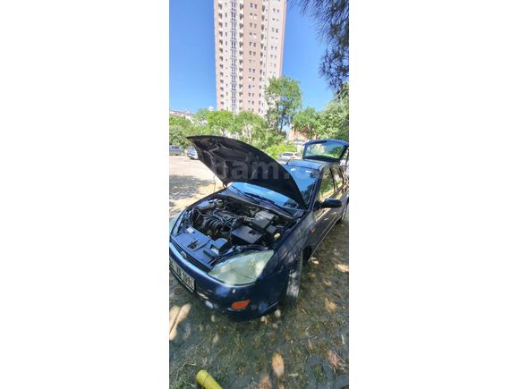 Sahibinden Ford Focus 1.6 Ghia 2001 Model