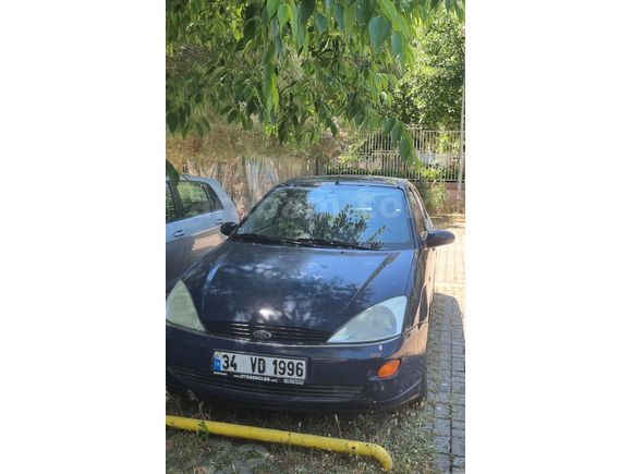 Sahibinden HASARSIZ  106 bin km  Ford Focus 1.6 Ghia 2001 Model
