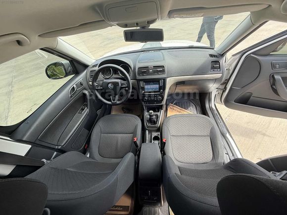 SKODA YETİ 1.6 TDI 105 bg