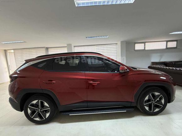 Hatasız sadece 6050 km de 2025 CAMTAVANLI dizel Tucson