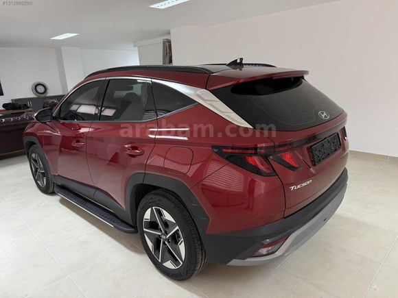 Hatasız sadece 6050 km de 2025 CAMTAVANLI dizel Tucson
