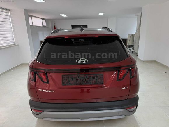 Hatasız sadece 6050 km de 2025 CAMTAVANLI dizel Tucson