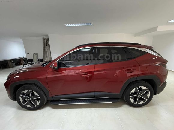Hatasız sadece 6050 km de 2025 CAMTAVANLI dizel Tucson