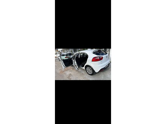 İhtiyaçtan satılık temiz Kia rio