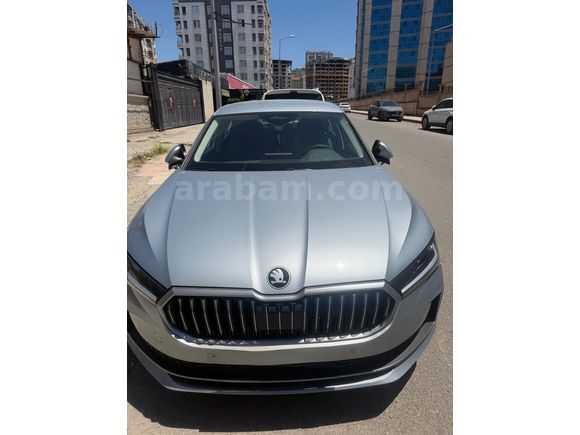 Sahibinden Skoda SuperB 1.5 TSI Hybrid Premium 2025 Model 