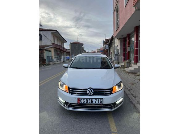 Sahibinden Volkswagen Passat 1.6 TDi BlueMotion Highline 2011 Model  195.000 km Beyaz