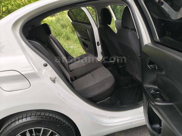 2020 MODEL 1.3 MULTİJET EASY 176000 KM HATASIZLARDANN TABLET EKRAN GERİ GÖRÜŞ