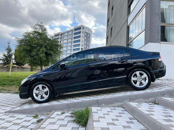 Sahibinden Honda Civic 1.6 Elegance 2008 Model  255.000 km Siyah