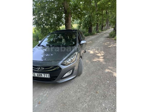 Sahibinden Hyundai i30 1.6 CRDi Elite 2013 Model 165.500 km Füme