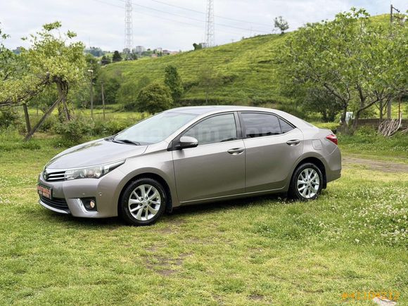 2015 COROLLA PREMİUM OTOMATİK 1.6 SERVİS BAKIMLI FULL DONANIM