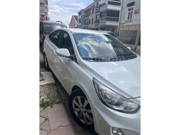 Sahibinden Hyundai Accent Blue 1.6 CRDI Mode Plus 2014 Model Ankara