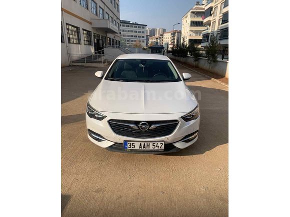 Temiz Opel Insignia 1.6 CDTI Grand Sport Excellence 2017 Model 
