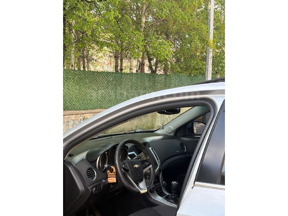 Chevrolet Cruze 1.6 LT Plus 124 HP ÇELİK SIBOP