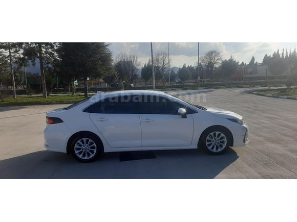 Sahibinden Toyota Corolla 1.5 Dream 2022 Model 